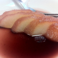 Poached Pears without the sugar. Recipe: Chai Spiced Poached Pears (for breakfast or dessert).